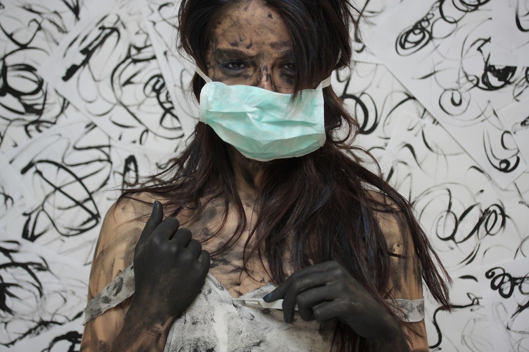 L'infirmière acariâtre versus l'ambulancier 2 L'infirmière acariâtre versus l'ambulancier l'infirmière et l'ambulancier
