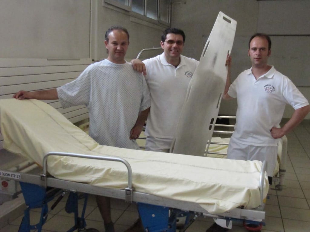 Rollboard et transfert du lit au brancard 2 Rollboard et transfert du lit au brancard Le Rollboard pour le transfert du lit au brancard