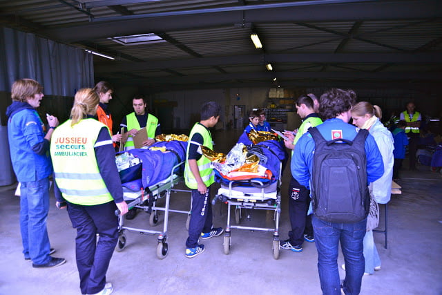 Simulation Multiple Patient (SMP) Les ambulanciers de l’Est en exercice 14 Simulation Multiple Patient (SMP) Les ambulanciers de l’Est en exercice Simulation Multiples Patients BFM Tem 16 - Accueil