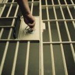 Patient-détenu ou Détenu-patient : Intervenir dans l’univers carcéral 1 Patient-détenu ou Détenu-patient : Intervenir dans l’univers carcéral Prison 1 - ambulancier prise en charge du détenu en milieu carcéral