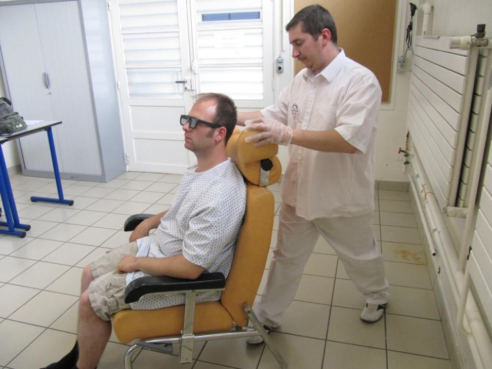 Rehaussement du patient au fauteuil 2 Rehaussement du patient au fauteuil Rehaussement Fauteuil-21