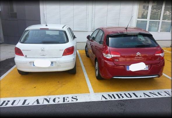 Les ambulanciers et les places de parking 3 Les ambulanciers et les places de parking Les ambulanciers et les places de parking