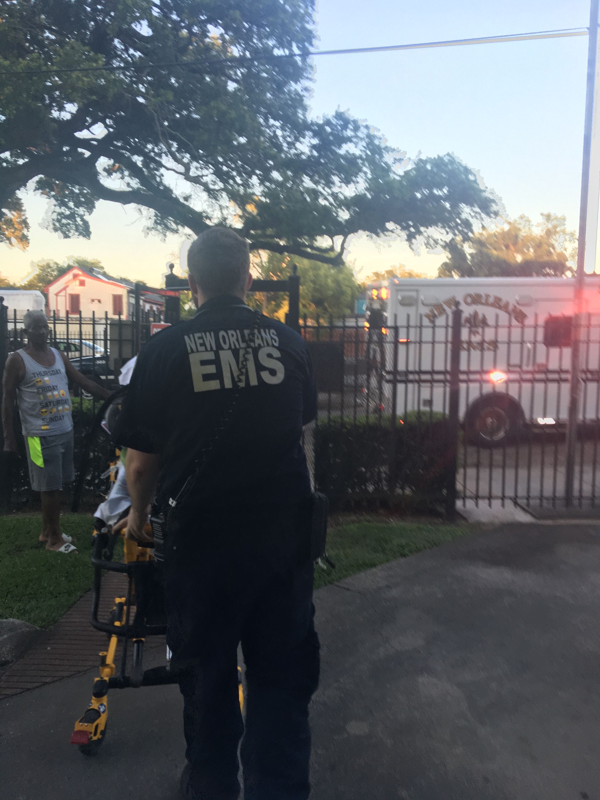 EMS Nouvelle Orléans - Un ambulancier parmi les paramedics 52 EMS Nouvelle Orléans - Un ambulancier parmi les paramedics IMG 1801 L'ambulancier, le site de référence EMS Nouvelle Orléans - Un ambulancier parmi les paramedics