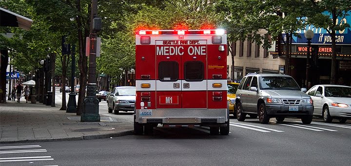 Fonctionnement du système des service de secours médical aux USA 1 Fonctionnement du système des service de secours médical aux USA ambulance et paramedic - secours aux usa
