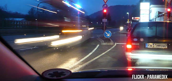 Je suis devenue ambulancière parce que... 1 Je suis devenue ambulancière parce que... je suis devenue ambulanciere parce que
