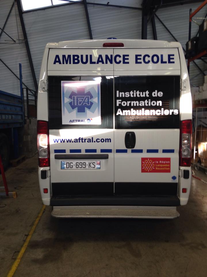 L’ambulance : outil pédagogique de formation 11 L’ambulance : outil pédagogique de formation ambulance-ecole-aftral-ambulancier-site-de-reference