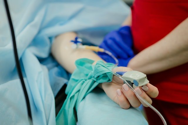 ambulance-saturometre-patient