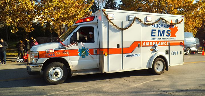 christmas_ambulance