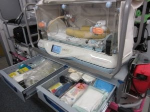 couveuse pédiatrique - l'ambulancier face au transport pédiatrique - ambulancier le site