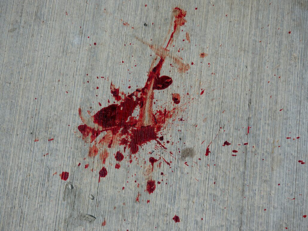 ambulancier-face-scene-crime-phoebe-t