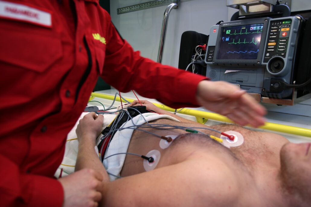 journalisme à sensation - les ambulanciers sont des professionnels - image du métier terne